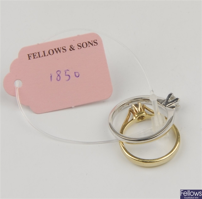 (708006798) two assorted rings
