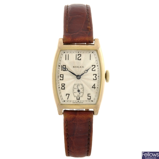 (116184831) A 9ct gold manual wind gentleman's Rolex wrist watch.