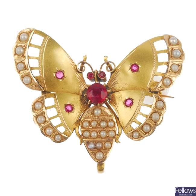 A paste and imitation pearl butterfly brooch. 