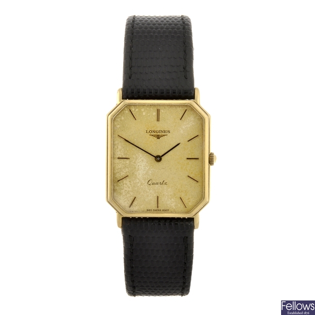 (924000944)  An 18k gold quartz gentleman's Longines wrist watch.