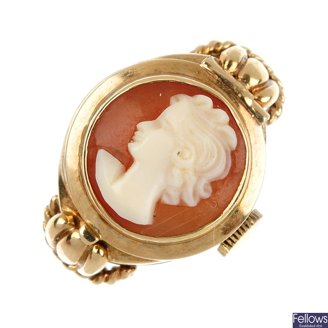 A 1960s 9ct gold shell cameo watch ring.