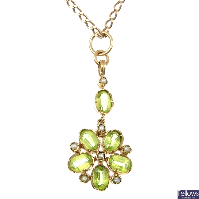 A 9ct gold peridot and seed pearl pendant.