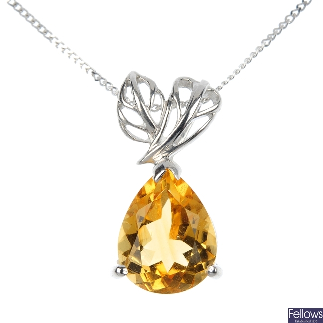 An 18ct gold citrine pendant. 