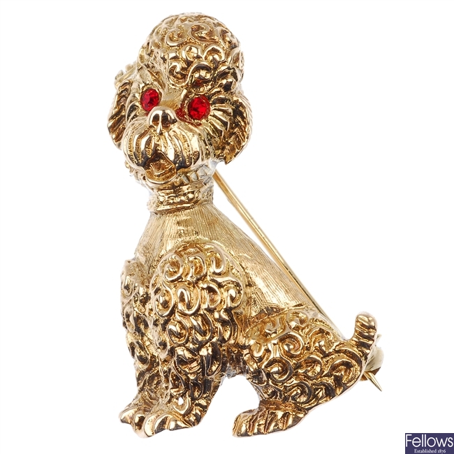 A 1970s 9ct gold poodle brooch. 