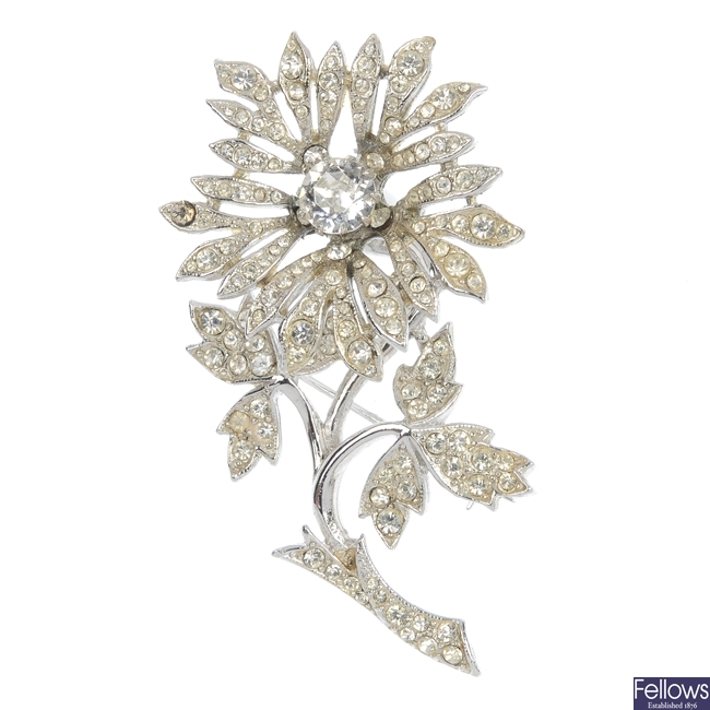 CHRISTIAN DIOR BY KRAMER (attributed to) - a 1950s paste flower trembler brooch.