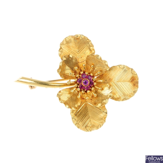 An 18ct gold ruby floral brooch.