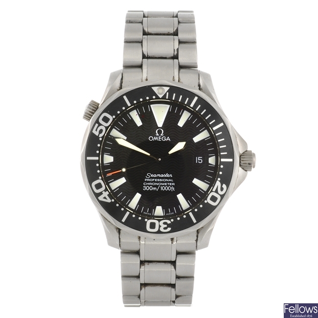 (004691) A stainless steel automatic gentleman's Omega Seamaster bracelet watch.
