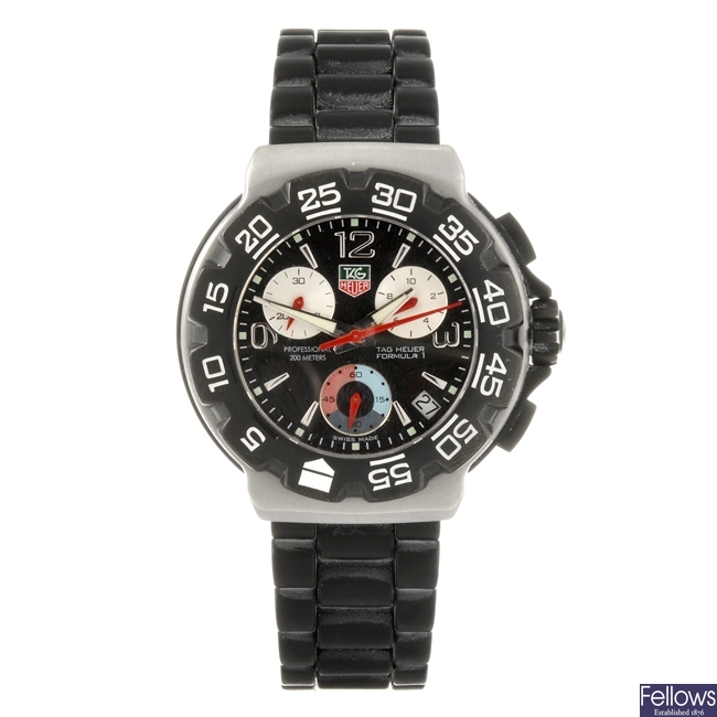 A stainless steel quartz chronograph gentleman's Tag Heuer Formula 1 wrist watch.