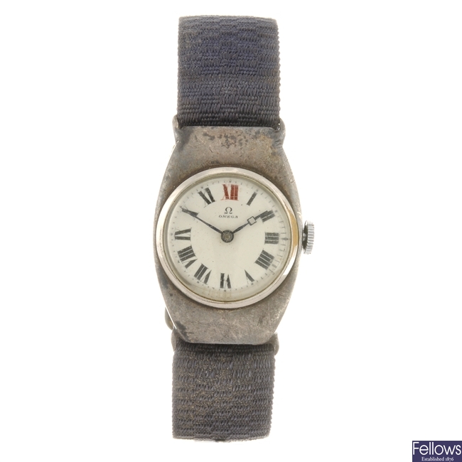 A silver manual wind gentleman's Omega wrist watch.