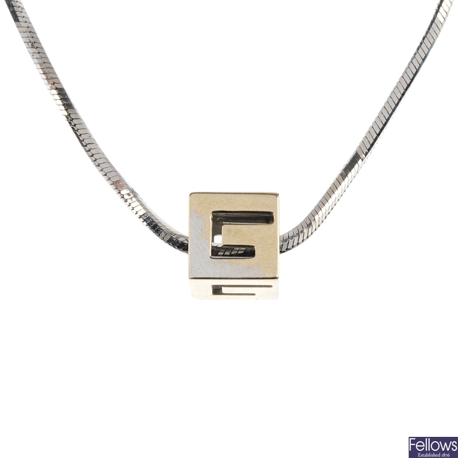 GUCCI - an abstract pendant. 