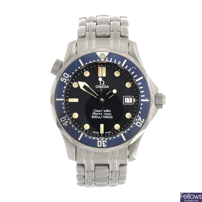 (604012745) A stainless steel quartz mid-size Omega Seamaster bracelet watch.