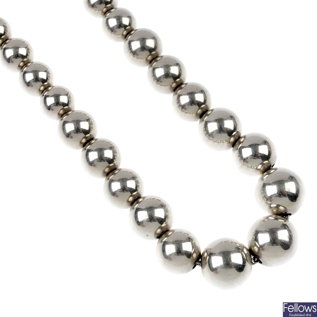TIFFANY & CO. - a silver 'beads' necklace.