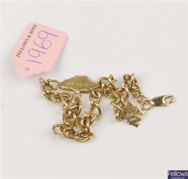 (116192702) 9ct charm bracelet