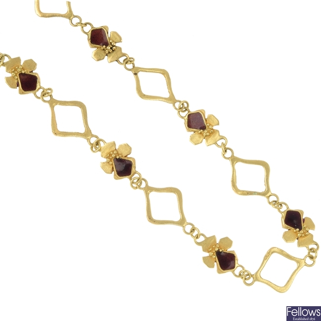 A 1970s 18ct gold enamel floral necklace.