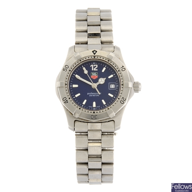 (507027823) A stainless steel quartz lady's Tag Heuer bracelet watch.