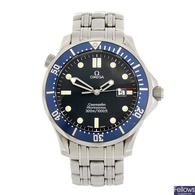 (952002259) A stainless steel quartz gentleman's Omega Seamaster bracelet watch.