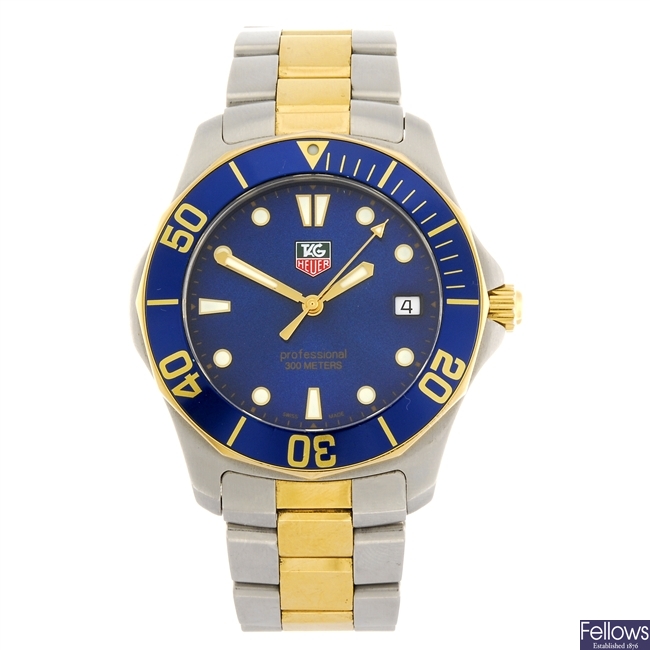 (968000461) A bi-colour quartz gentleman's Tag Heuer Aquaracer bracelet watch.