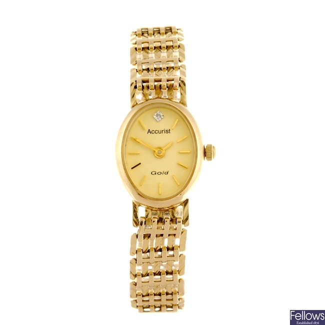 (609025540)  A 9k gold quartz lady's Accurist bracelet watch.