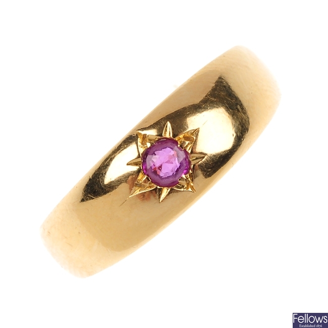 A late Victorian 18ct gold ruby ring.