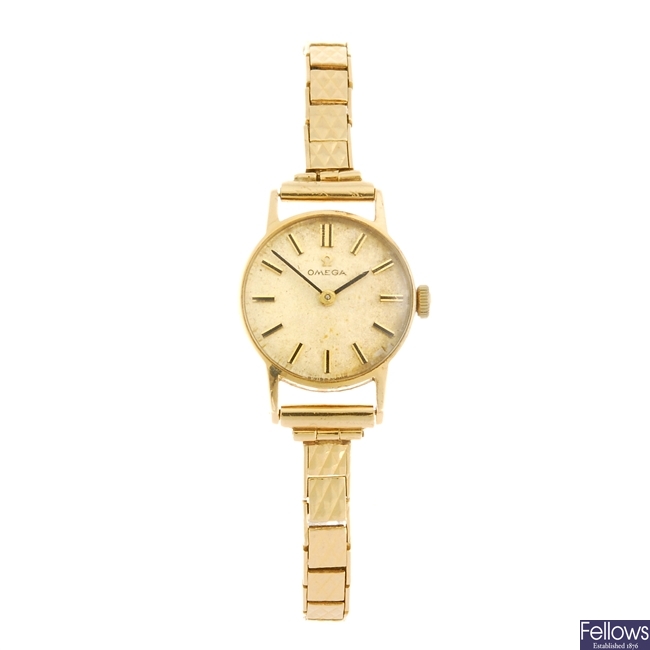 (980000409) A 9ct gold gold manual wind lady's Omega bracelet watch.