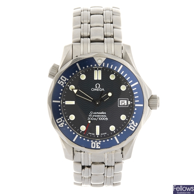 A stainless steel quartz mid-size Omega Seamaster bracelet watch.