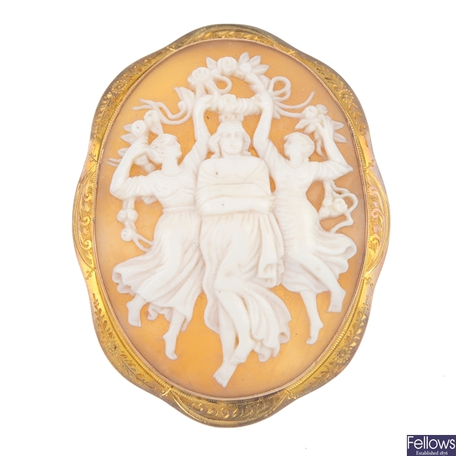 An early 20th century 9ct gold shell cameo brooch.