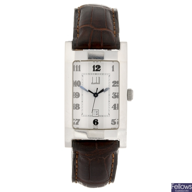 A stainless steel quartz gentleman's Dunhill Facet wrist watch.