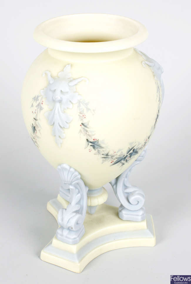 A Grainger Worcester porcelain vase