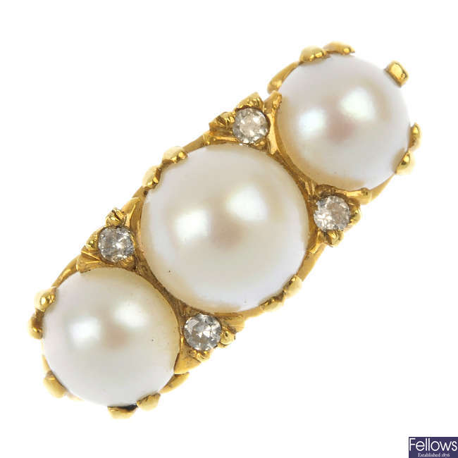 An 18ct gold split pearl and diamond ring. 
