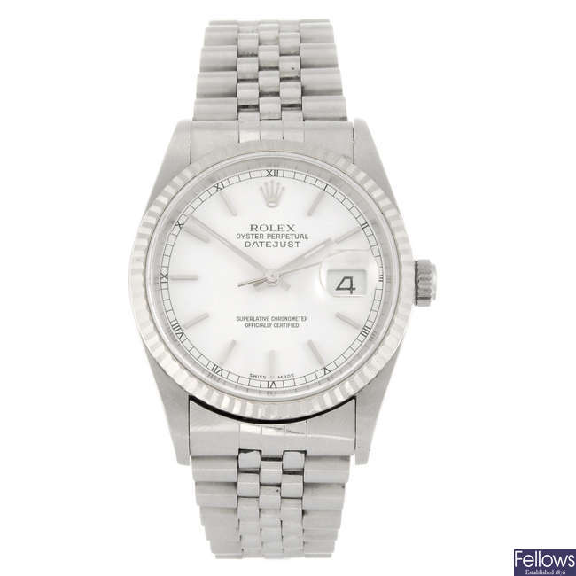 (919014133) ROLEX - 
a gentleman's Oyster Perpetual Datejust bracelet watch.