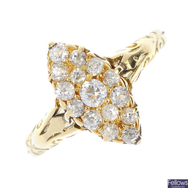 A late Victorian 18ct gold diamond cluster ring.
