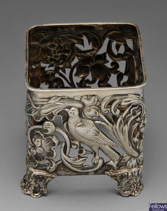An Art Nouveau silver mount.