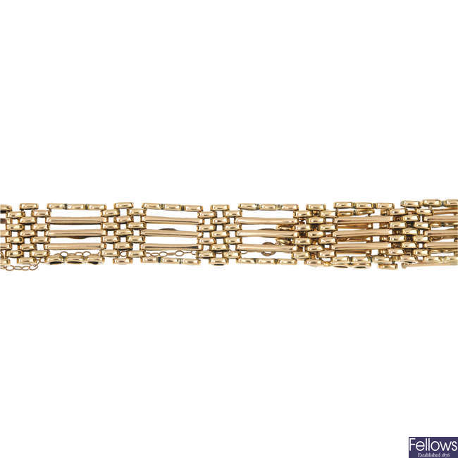 An early 20th century 18ct gold gate bracelet. 