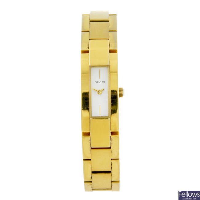 GUCCI - a lady's gold plated 4600L bracelet watch.