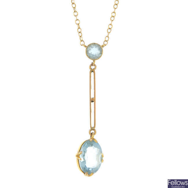 An early 20th century 9ct gold aquamarine pendant. 