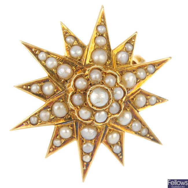 An early 20th century 15ct gold split pearl star brooch.