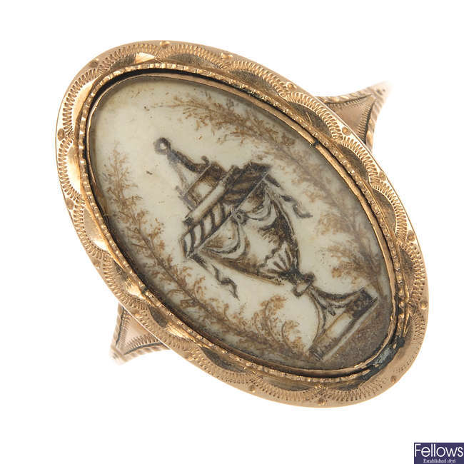 A George III gold memorial ring.