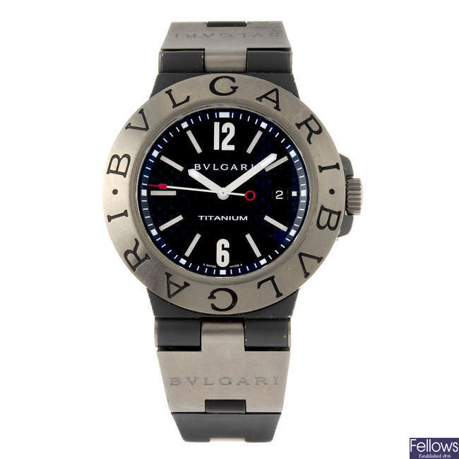 BULGARI - a gentleman's Diagono Titanium wrist watch.