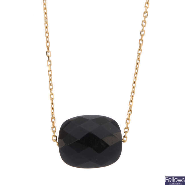 An onyx necklace. 