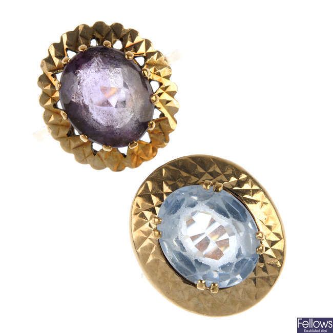 Two 9ct gold gem-set single-stone rings.