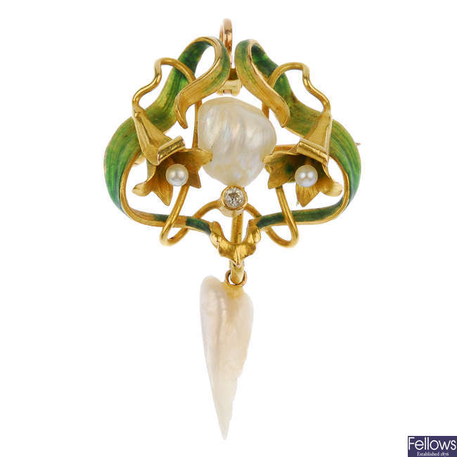 An early 20th century 14ct gold pearl and enamel pendant. 
