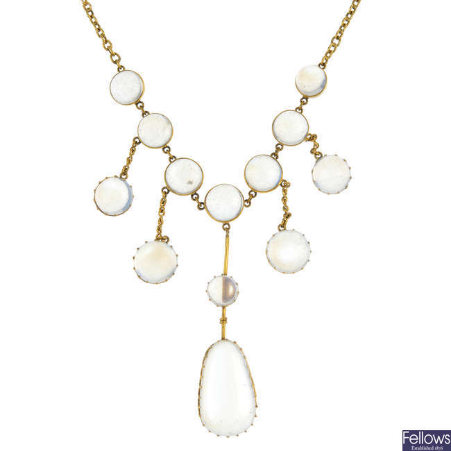 An early 20th century 9ct gold moonstone fringe necklace.