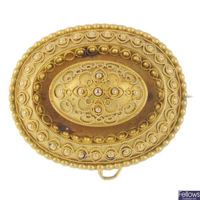 A late 19th century 15ct gold target brooch