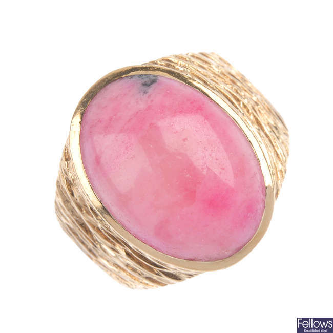 A 1970s 9ct gold rhodonite dress ring. 