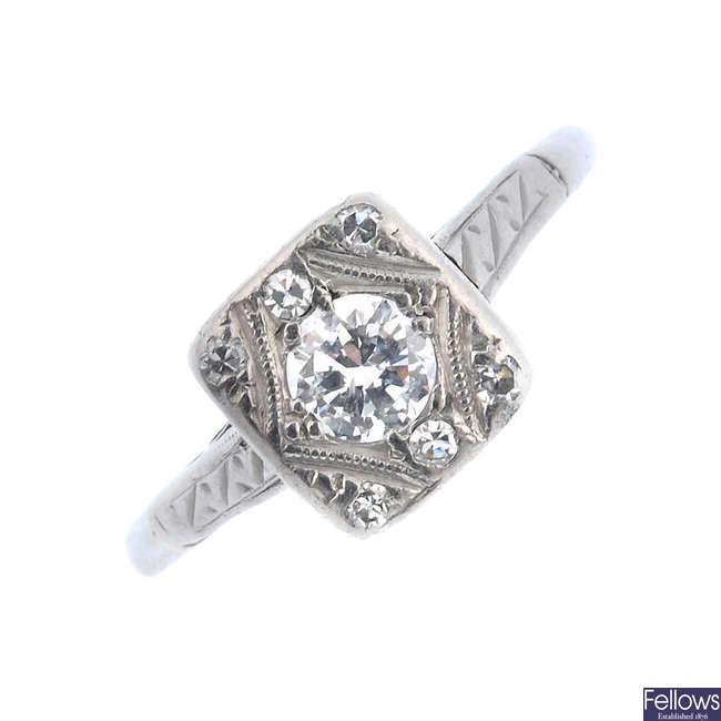 An early 20th century diamond dress ring. 