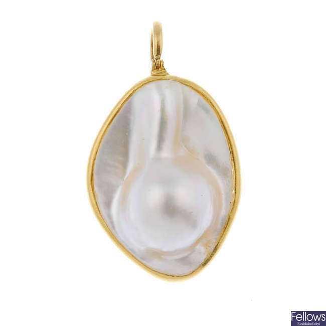 A blister pearl pendant.