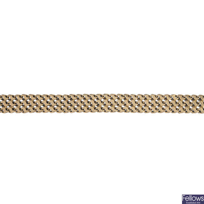 A 1960s 9ct gold bracelet.
