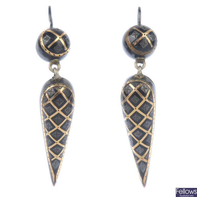Two items of late 19th century pique tortoiseshell jewellery.