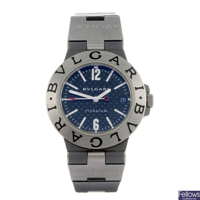 BULGARI - a gentleman's titanium Diagono Titanium wrist watch.