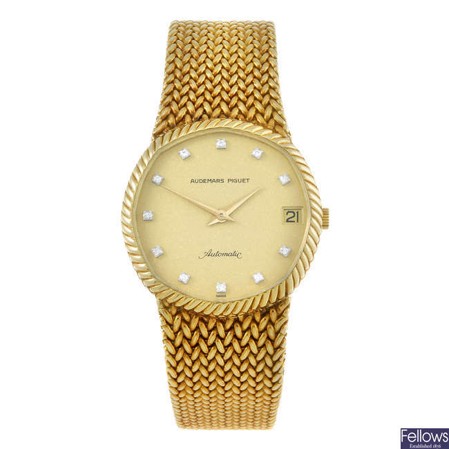 AUDEMARS PIGUET - a gentleman's 18ct yellow gold bracelet watch.